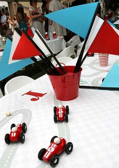 racing-car-table-decor